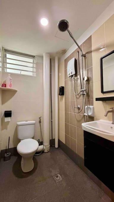 Moderm Spacious 6Pax S Pice Penang Bayan Lepas Esterno foto